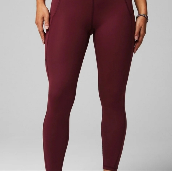 Fabletics Oasis PureLuxe High-Waisted 7/8 Leggings Merlot size 4x - Picture 4 of 4